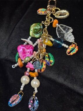 KB keychain seashell multicolor nautical coastal beach vacation ocean pearls